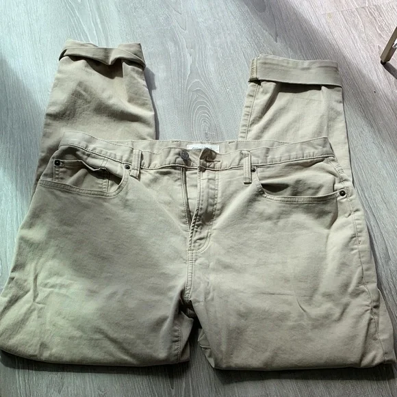 Men’s Gap khakis - Picture 4 of 6